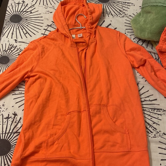 Beautiful coord set perfect for your winters - Picture 2 of 3